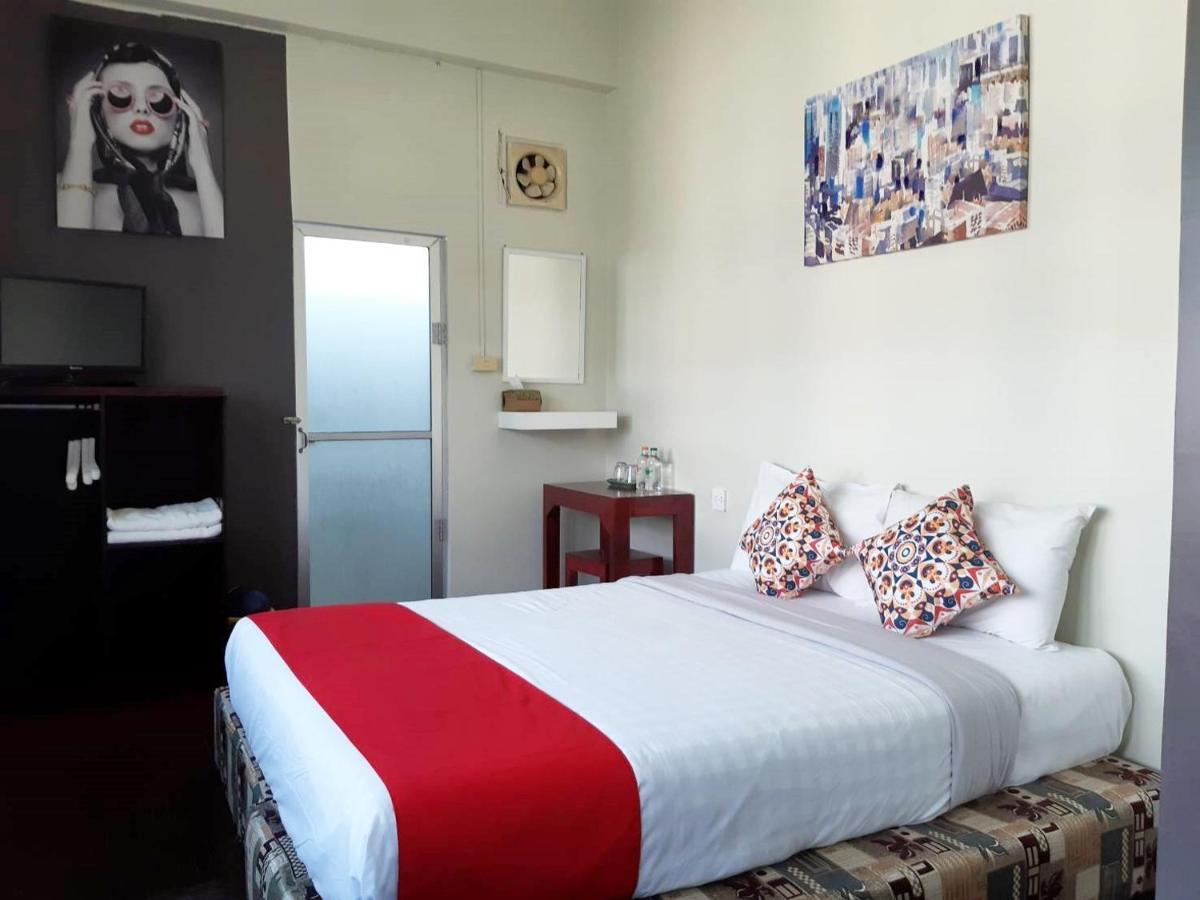 Born Guest House Chiang Mai Eksteriør billede