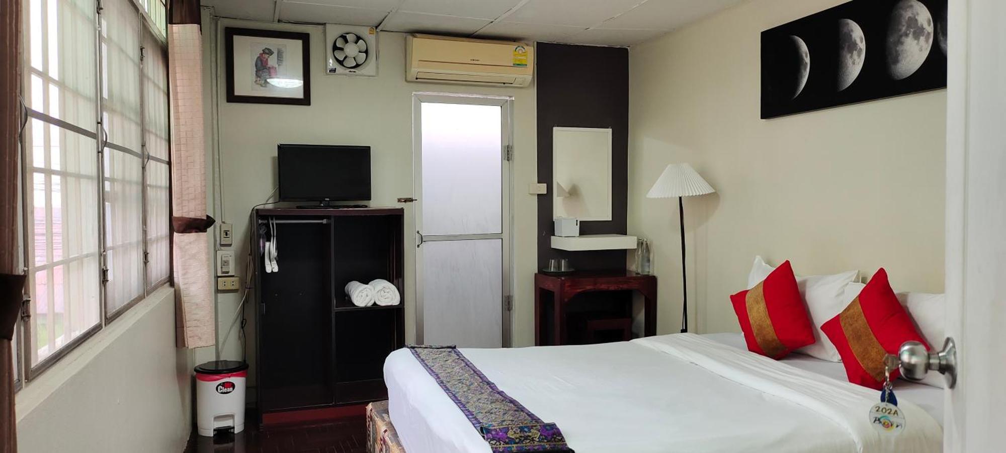 Born Guest House Chiang Mai Eksteriør billede